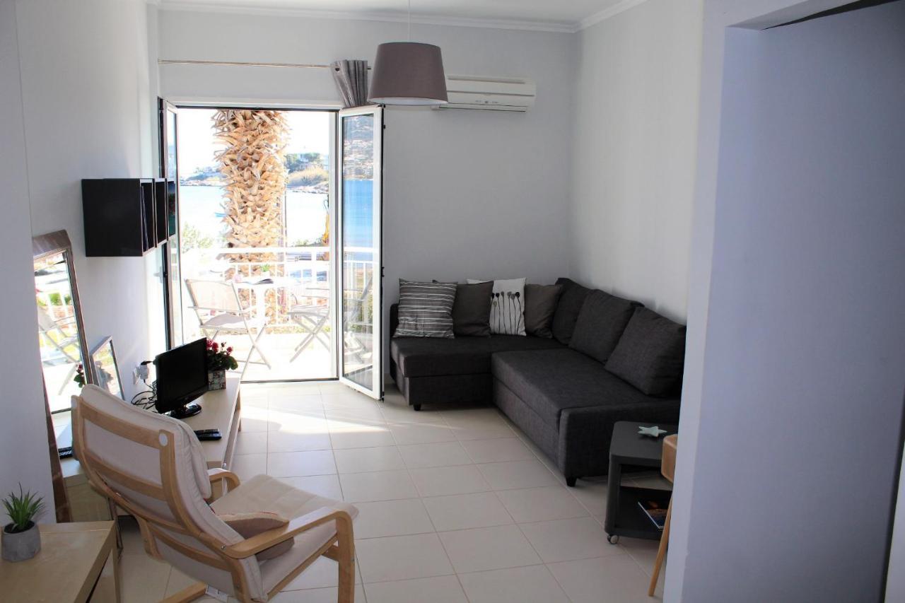 Apartments Mare Blu By The Sea. Порто-Рафті Екстер'єр фото