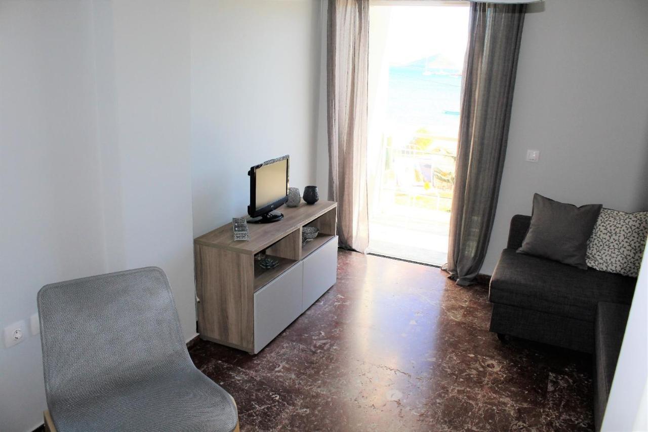 Apartments Mare Blu By The Sea. Порто-Рафті Екстер'єр фото